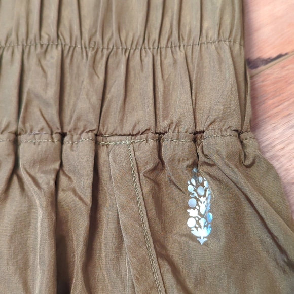EUC Free People - The Way Home Shorts by FP Movement, Army Green, L - Picture 7 of 13